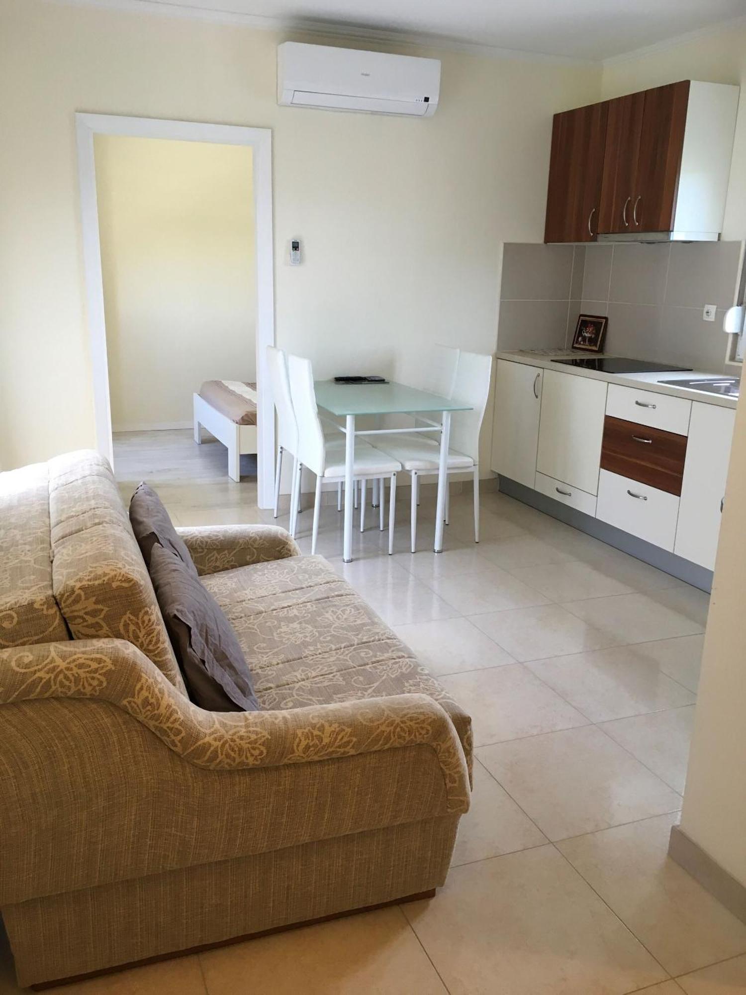 Apartments Lipovica Sukošan Buitenkant foto