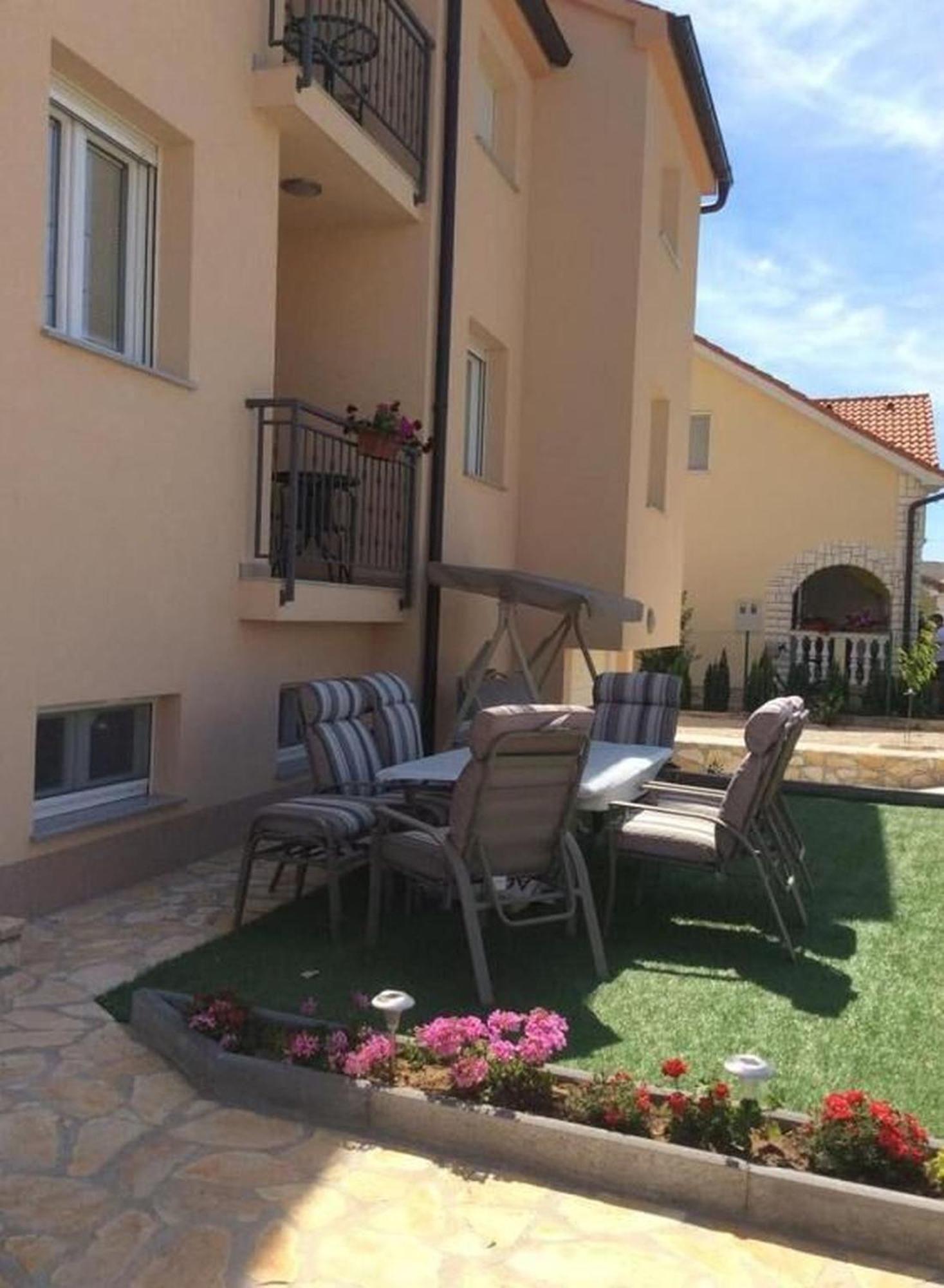 Apartments Lipovica Sukošan Buitenkant foto